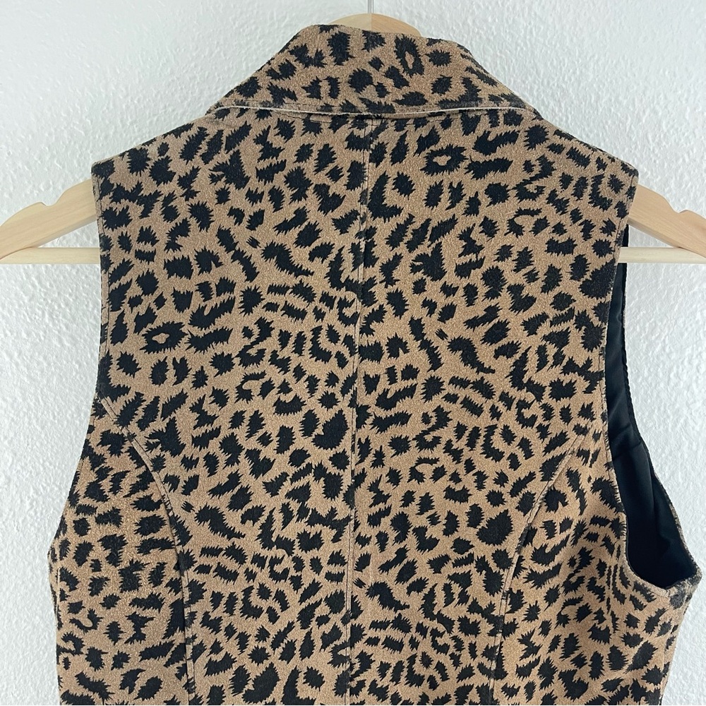 Vintage 90s Tan Black Suede Leather Cheetah Print V Neck Zip Up Biker Vest Top - Picture 8 of 10